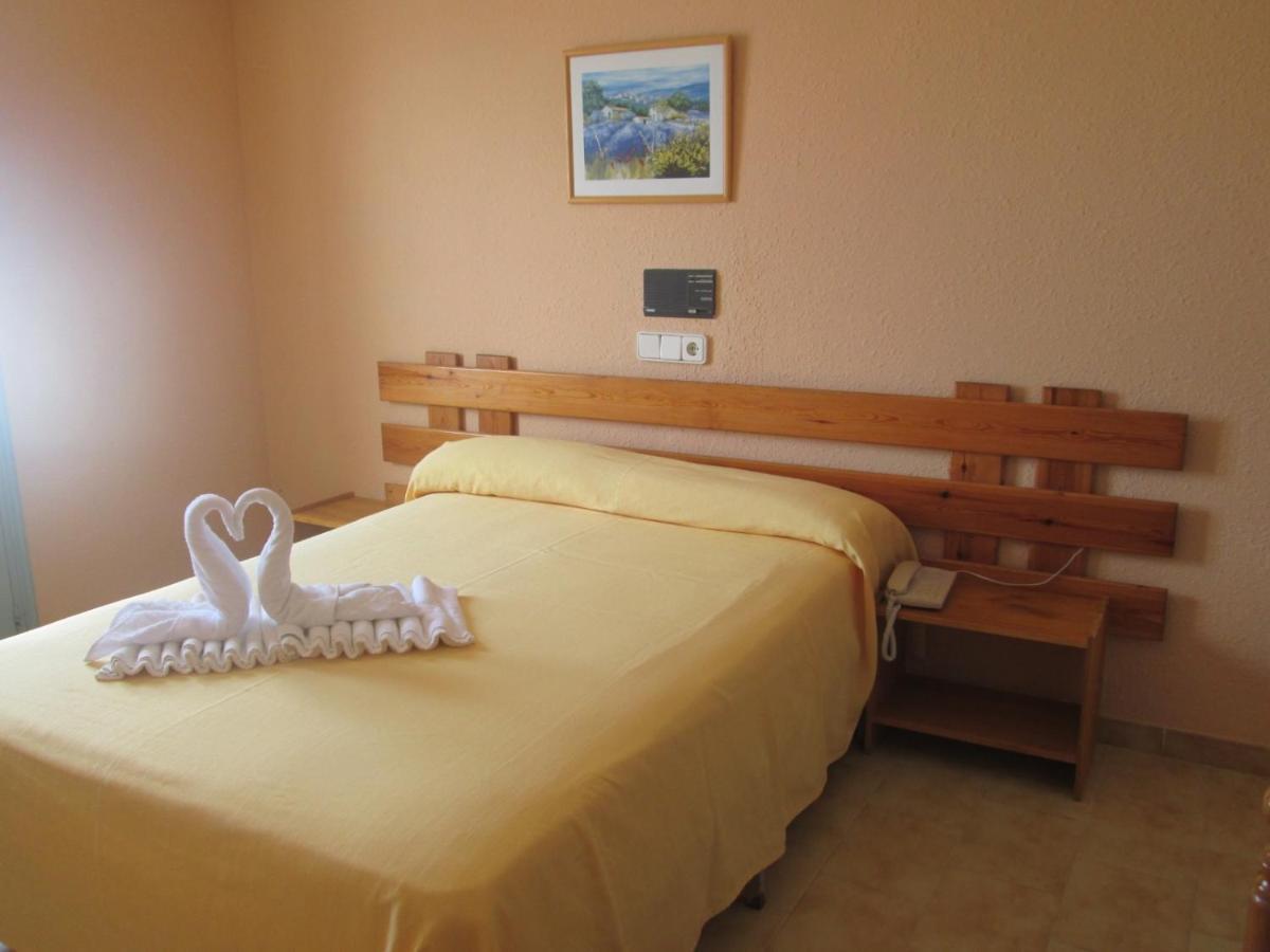 Hostal Santi Es Calo  Exteriér fotografie