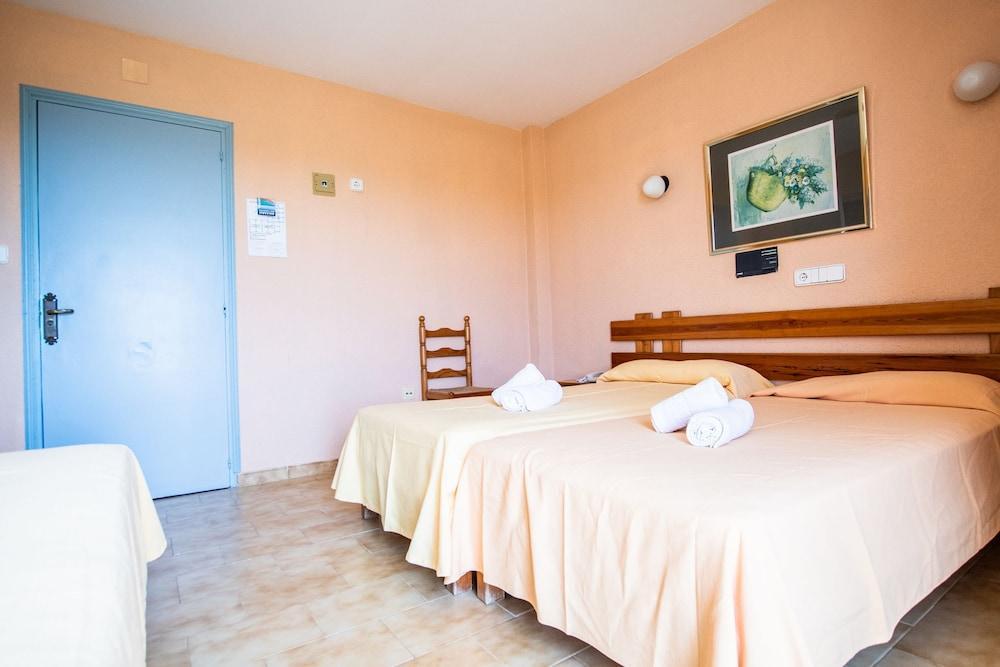 Hostal Santi Es Calo  Exteriér fotografie