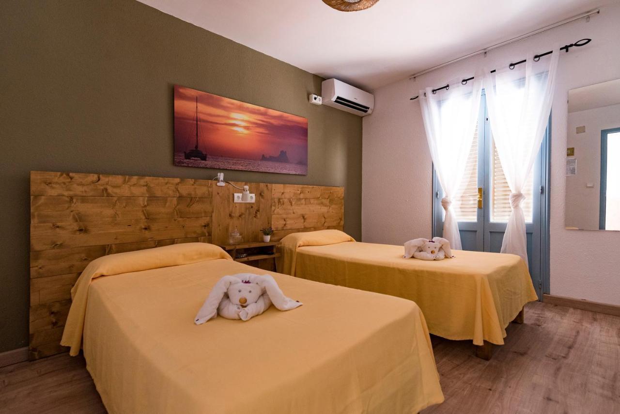 Hostal Santi Es Calo  Exteriér fotografie